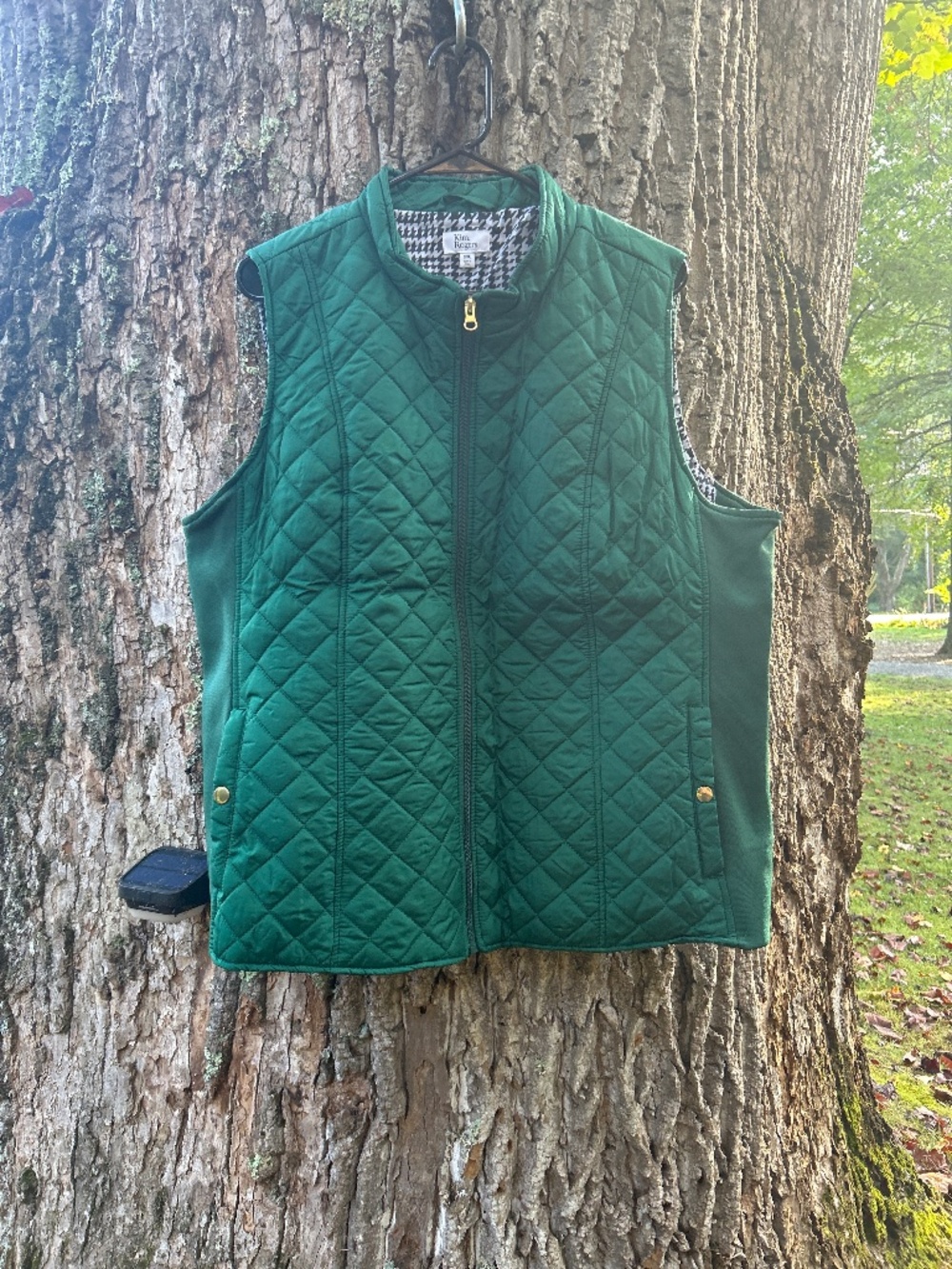 Green Kim Roger’s vest size XXL